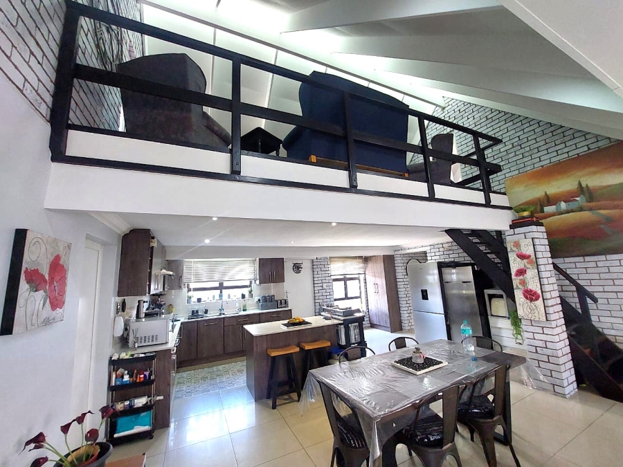 3 Bedroom Property for Sale in Gordons Bay Central Western Cape